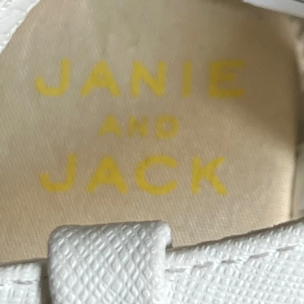 Janie and Jack Lemon Espadrille Sandals Toddler Girls 4 Yellow Lemon Applique